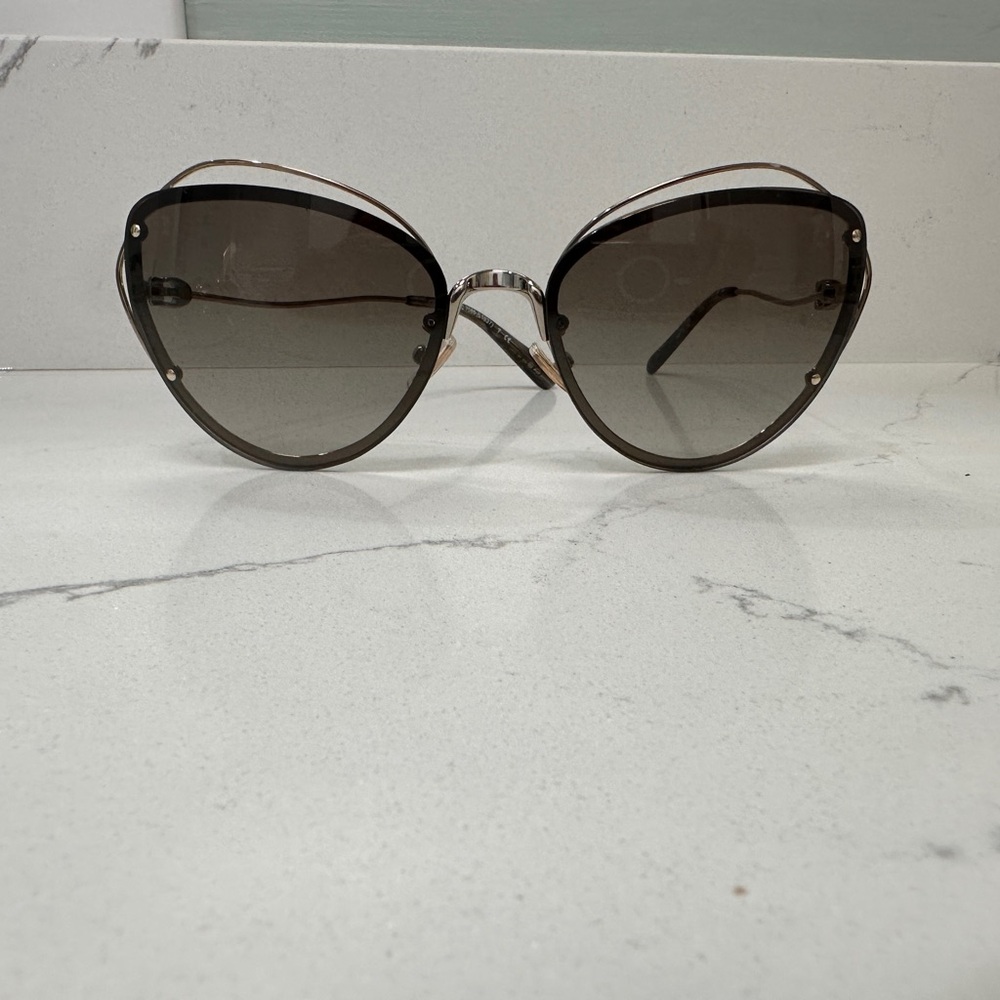 Coach uniquely Stylish Black Sunglasses